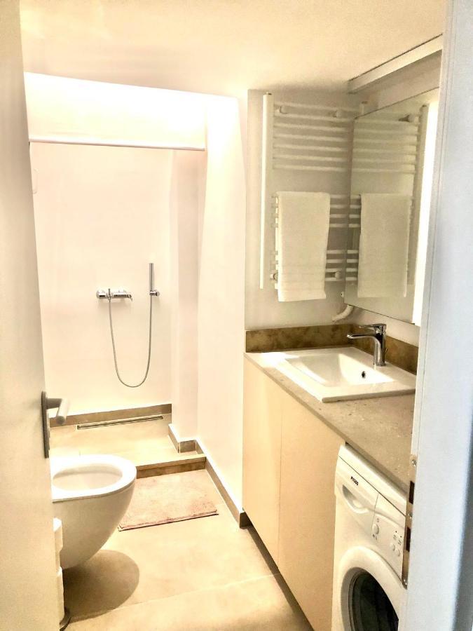 Bright Spacious Modern 3Rd Flr City Oasis-Sleeps 5 Atenas Exterior foto